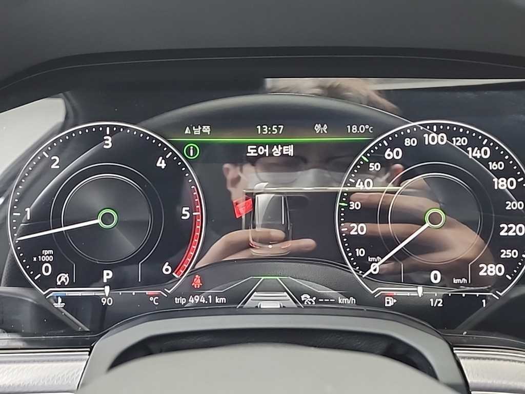 폭스바겐 투아렉 투아렉 3세대 3.0 TDI R라인 이미지 6