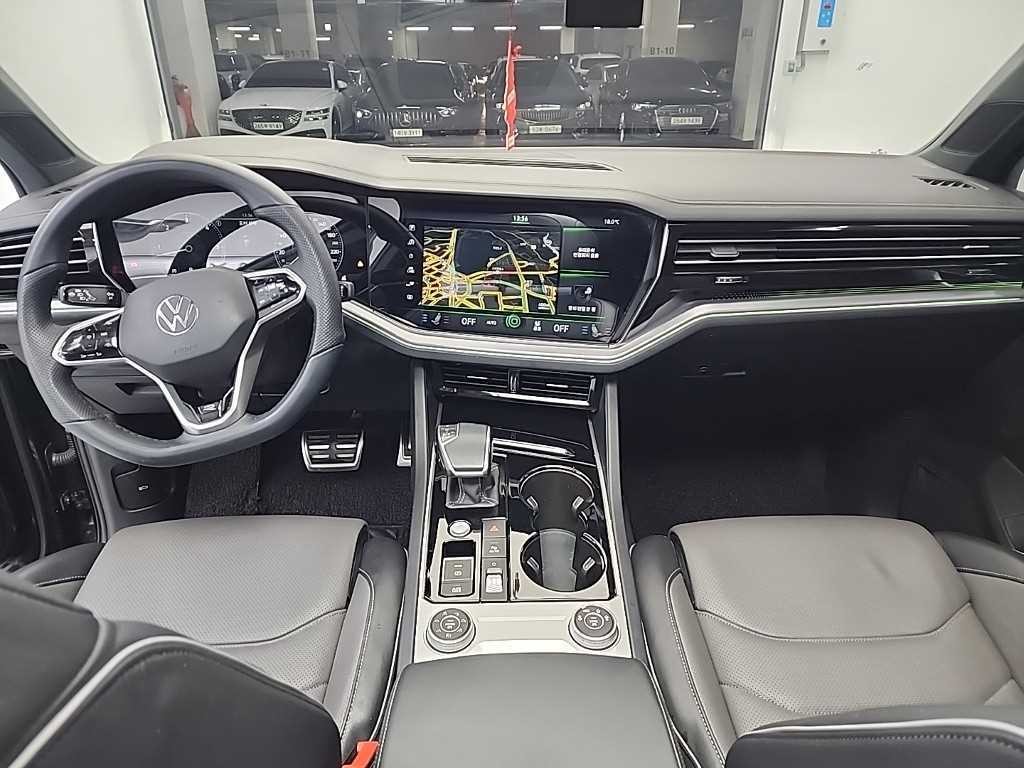 폭스바겐 투아렉 투아렉 3세대 3.0 TDI R라인 이미지 7
