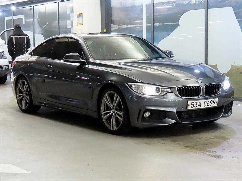 BMW 4시리즈 4시리즈 (F32) 428i 쿠페 M 스포츠 이미지 2