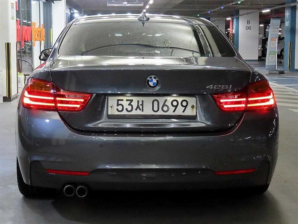 BMW 4시리즈 4시리즈 (F32) 428i 쿠페 M 스포츠 이미지 5