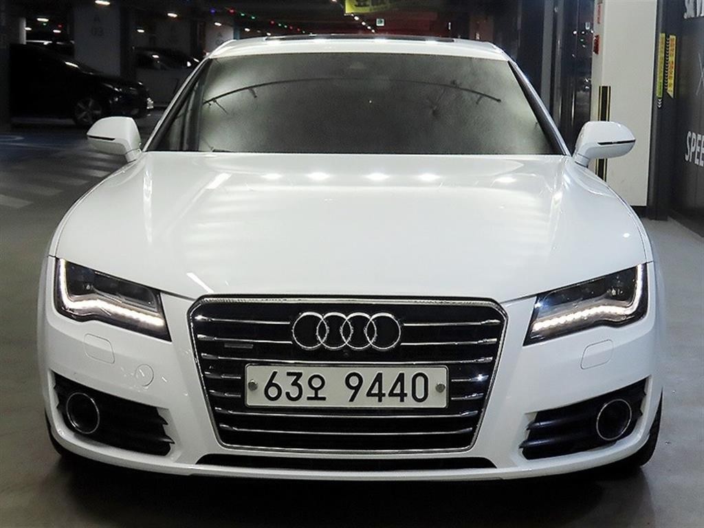 아우디 A7 3.0 TFSI 콰트로 다이나믹 이미지 2