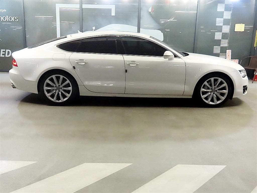 아우디 A7 3.0 TFSI 콰트로 다이나믹 이미지 3