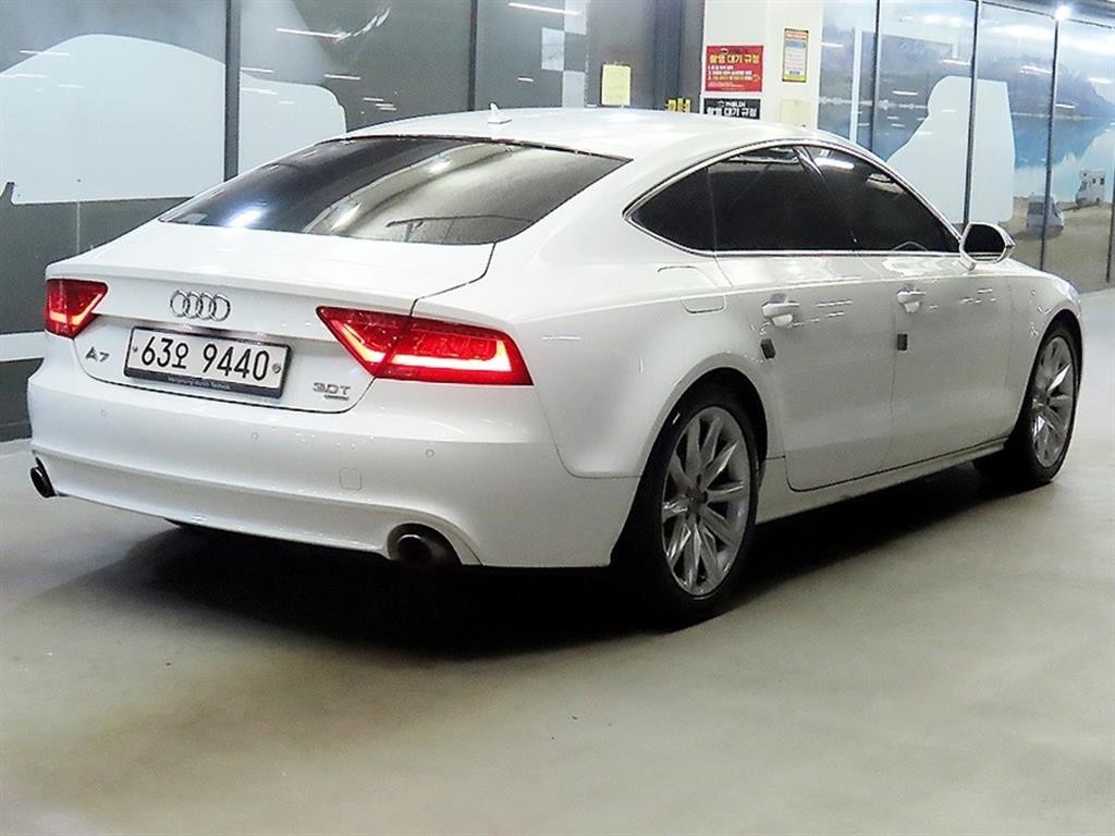 아우디 A7 3.0 TFSI 콰트로 다이나믹 이미지 4