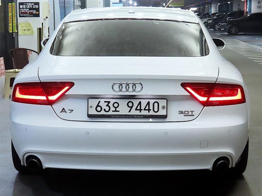 아우디 A7 3.0 TFSI 콰트로 다이나믹 이미지 5