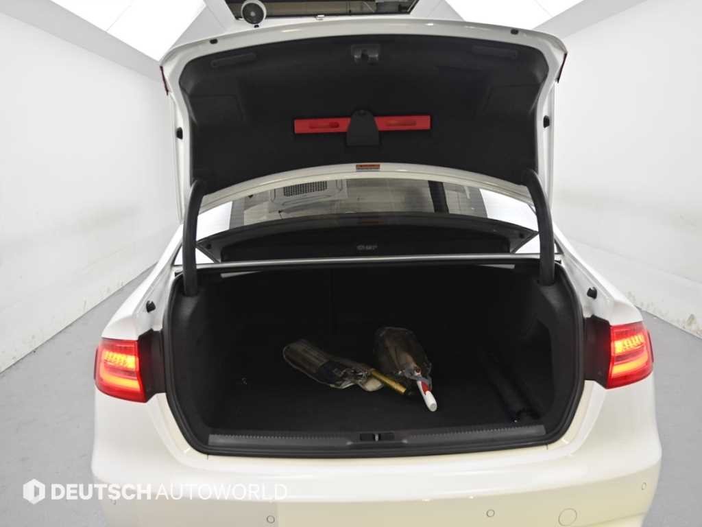 아우디 A4 뉴 A4 2.0 TDI 콰트로 다이나믹 이미지 19