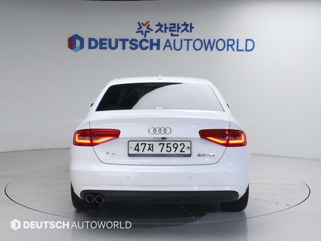 아우디 A4 뉴 A4 2.0 TDI 콰트로 다이나믹 이미지 4