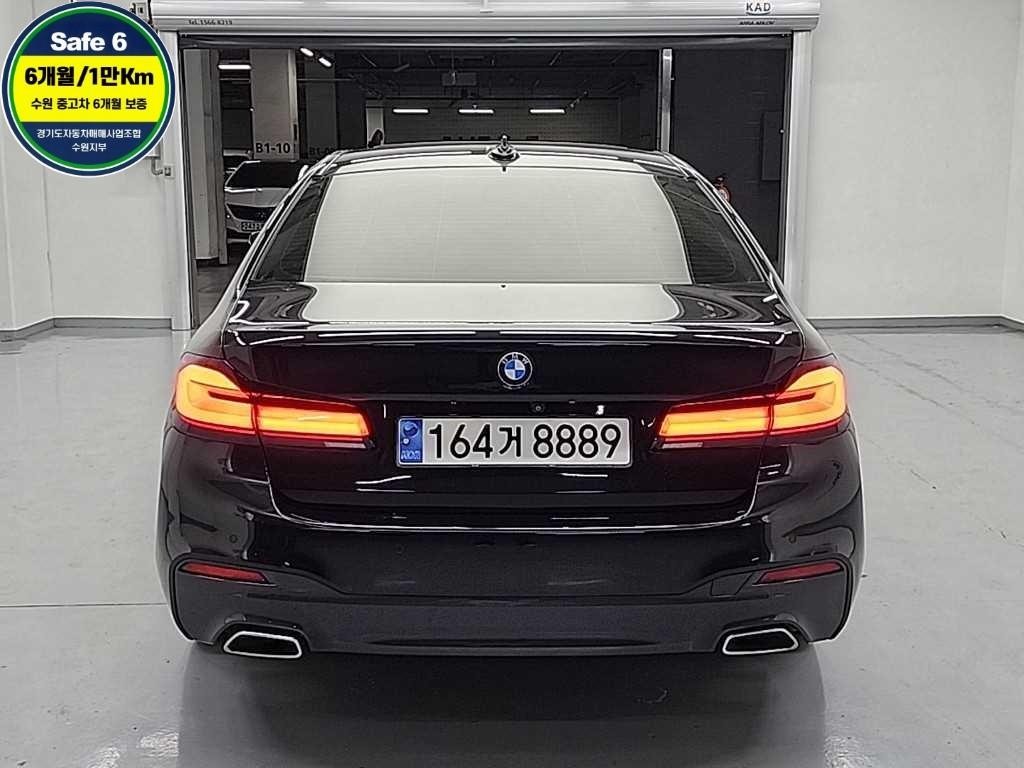 BMW 5시리즈 5시리즈 (G30) 520d M 스포츠 플러스 이미지 3