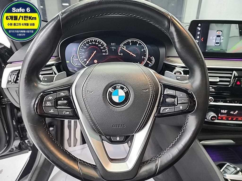BMW 5시리즈 5시리즈 (G30) 520d M 스포츠 플러스 이미지 9