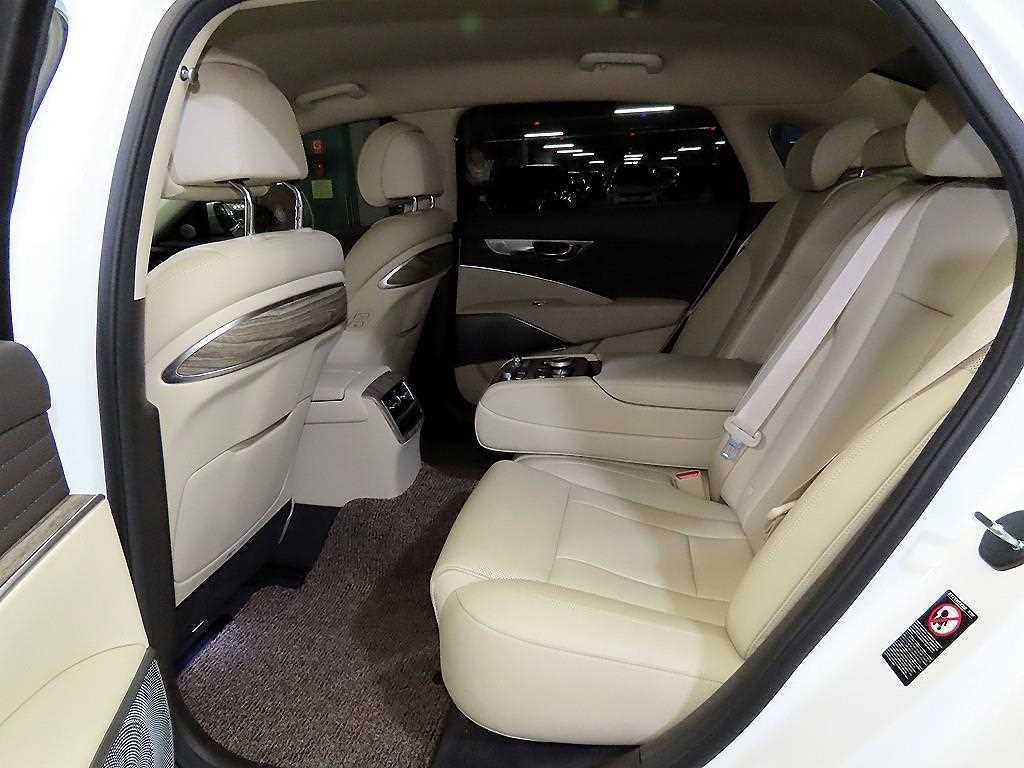 기아 K9 더 뉴 K9 2세대 3.8 GDI 2WD 플래티넘 이미지 7