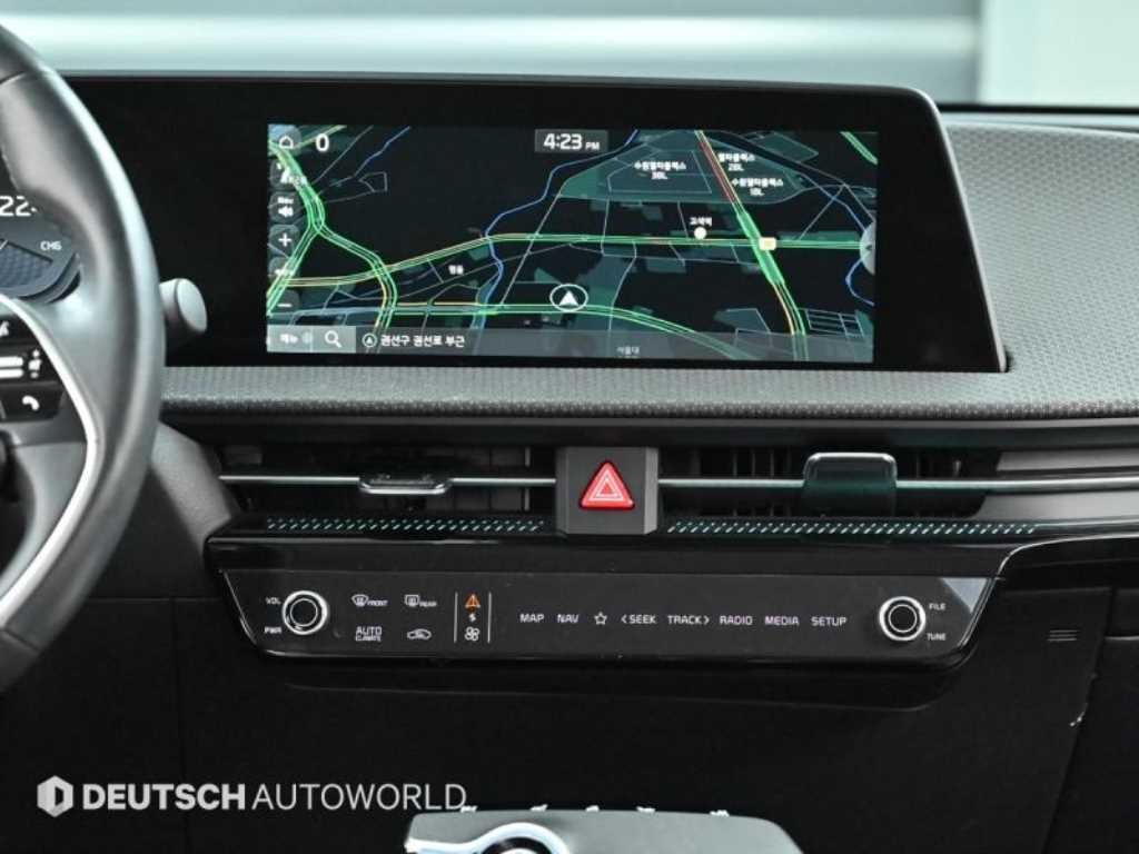기아 EV6 스탠다드 AWD 어스 이미지 14