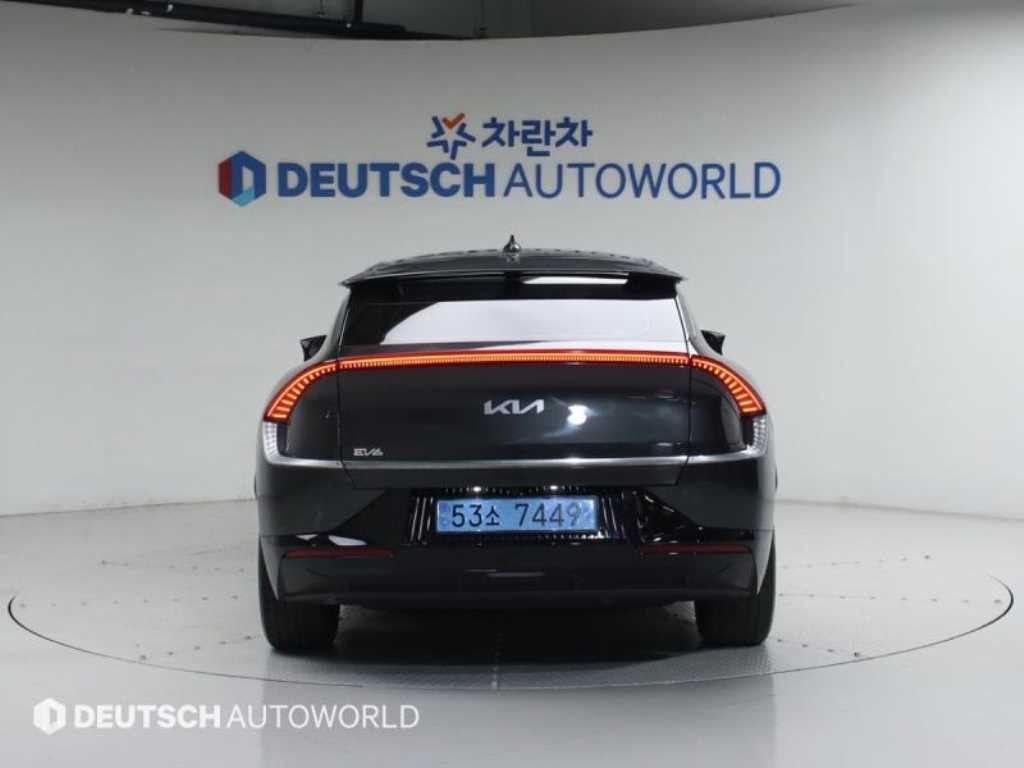 기아 EV6 스탠다드 AWD 어스 이미지 4