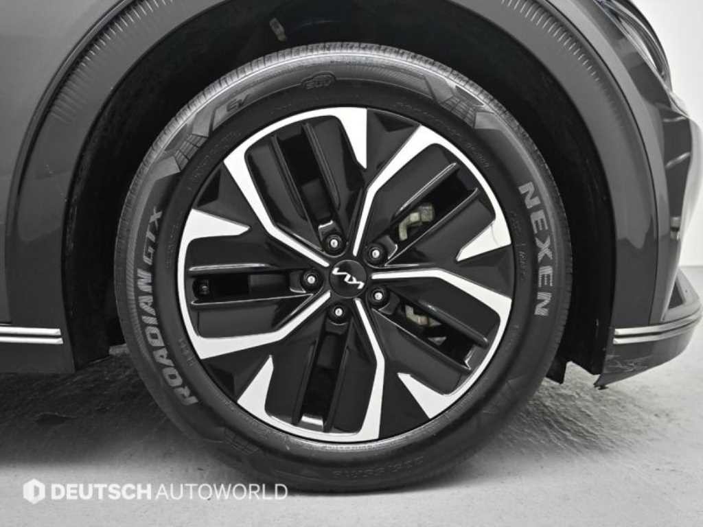 기아 EV6 스탠다드 AWD 어스 이미지 5