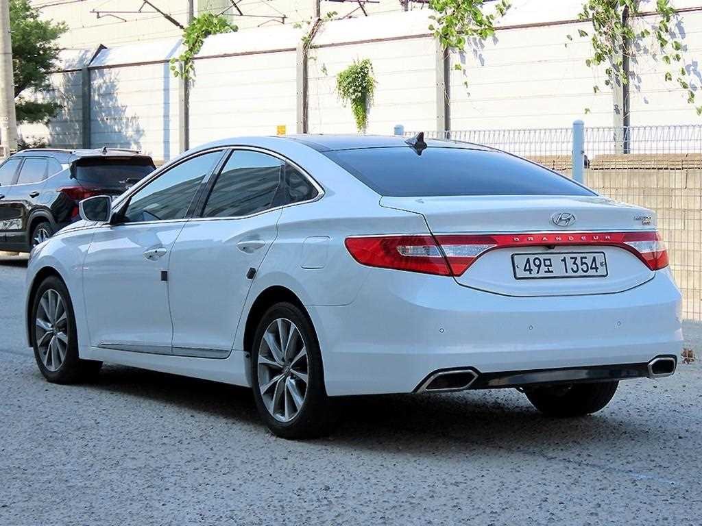 현대 그랜저 그랜저 HG HG220 PREMIUM 컬렉션 이미지 3