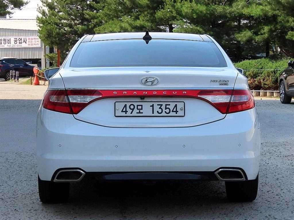 현대 그랜저 그랜저 HG HG220 PREMIUM 컬렉션 이미지 4