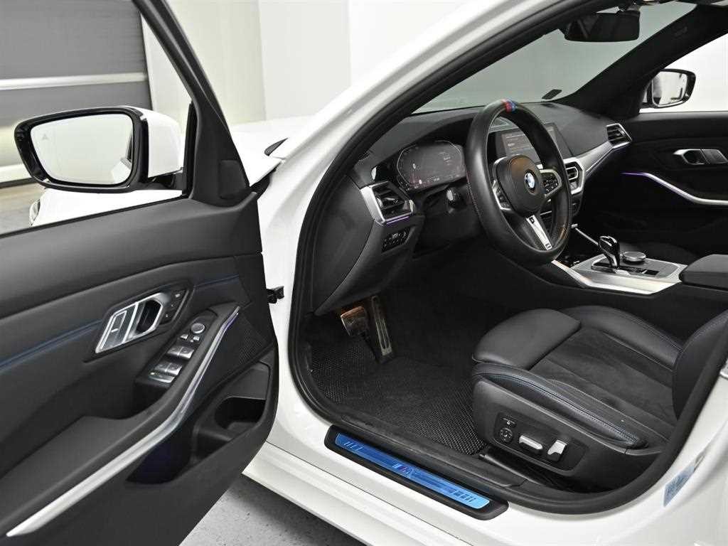 BMW 3시리즈 3시리즈 (G20) 320i M 스포츠 이미지 11