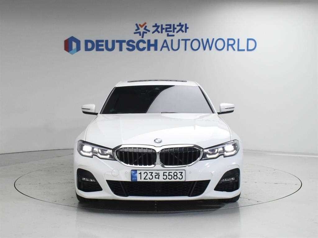 BMW 3시리즈 3시리즈 (G20) 320i M 스포츠 이미지 3