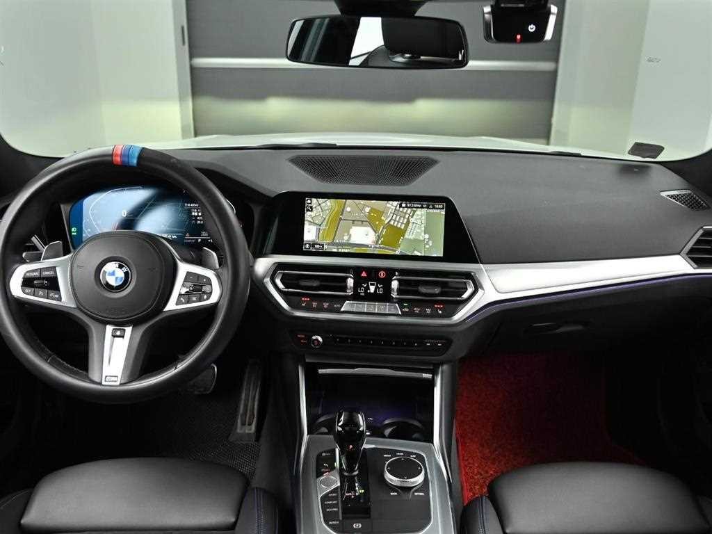 BMW 3시리즈 3시리즈 (G20) 320i M 스포츠 이미지 7