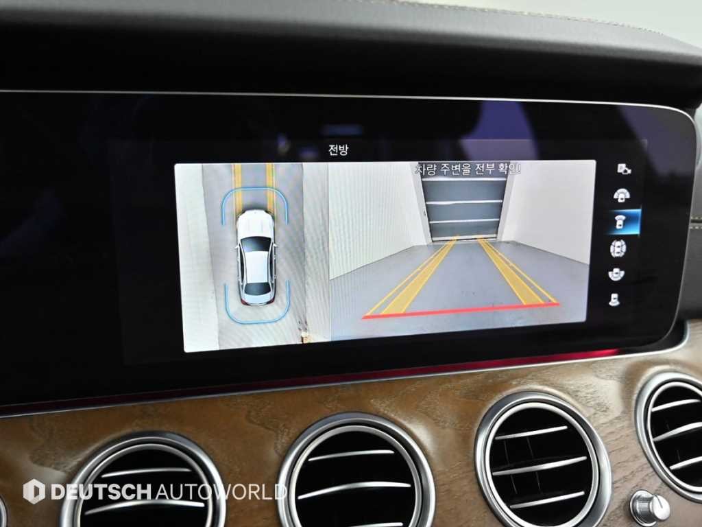 벤츠 E 클래스 E-클래스 W213 E300e 4MATIC 익스클루시브 이미지 15