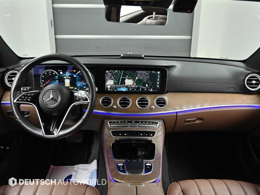 벤츠 E 클래스 E-클래스 W213 E300e 4MATIC 익스클루시브 이미지 7