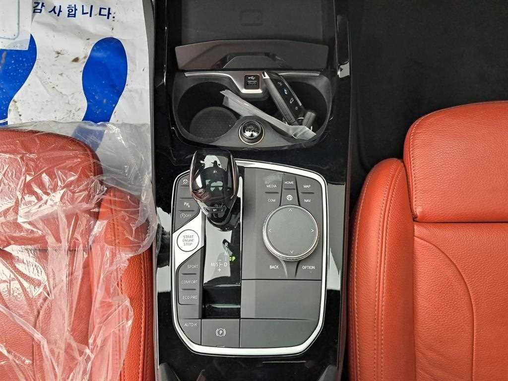 BMW 1시리즈 1시리즈 (F40) 120i M 스포츠 이미지 14