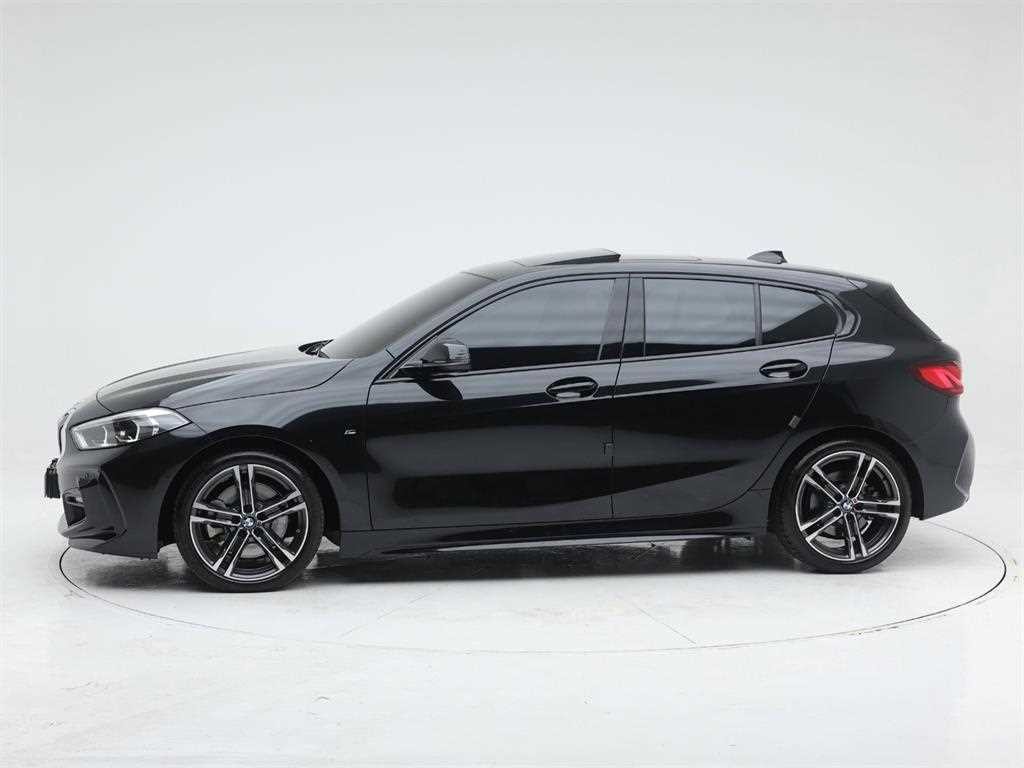 BMW 1시리즈 1시리즈 (F40) 120i M 스포츠 이미지 3