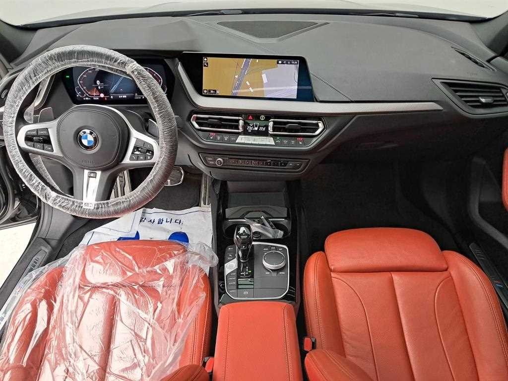 BMW 1시리즈 1시리즈 (F40) 120i M 스포츠 이미지 6