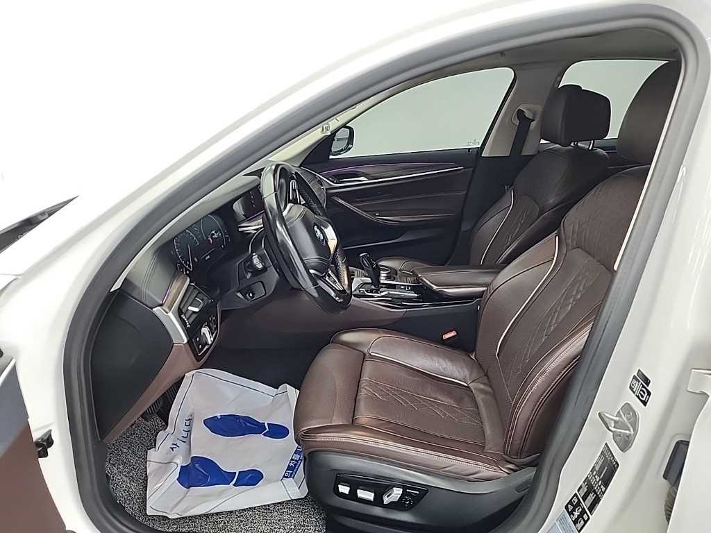 BMW 5시리즈 5시리즈 (G30) 530i xDrive 럭셔리 플러스 이미지 11