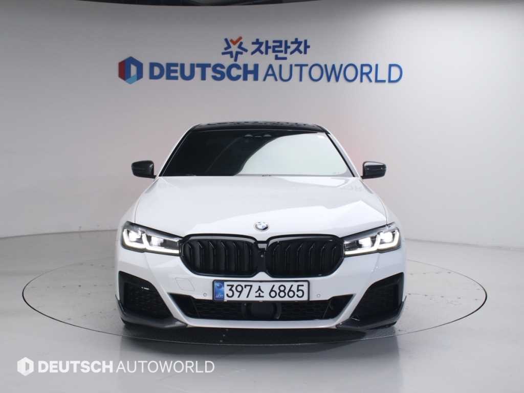 BMW 5시리즈 5시리즈 (G30) 530i M 스포츠 플러스 이미지 3