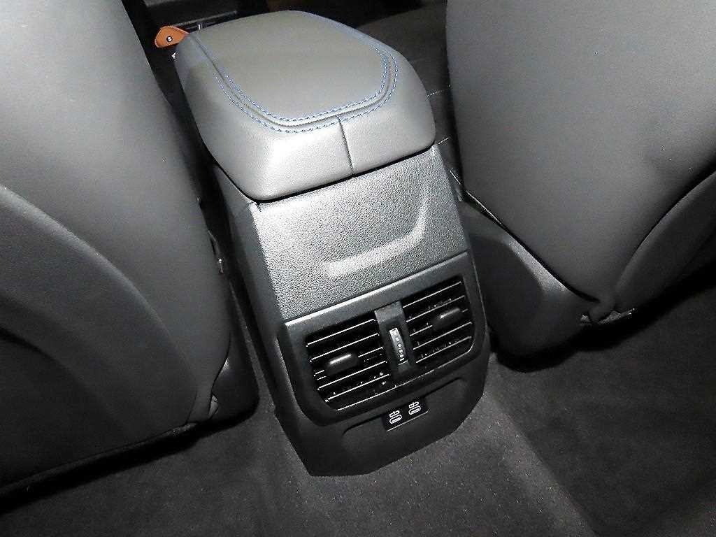 BMW 1시리즈 1시리즈 (F52) M135 xDrive 이미지 14