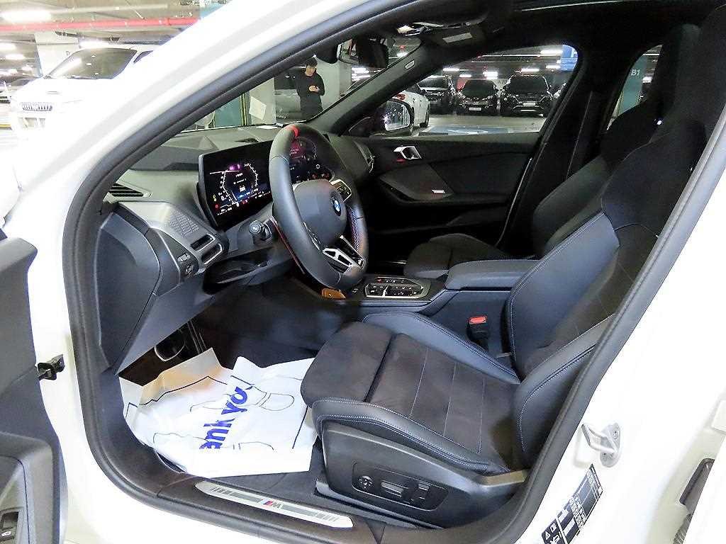 BMW 1시리즈 1시리즈 (F52) M135 xDrive 이미지 6