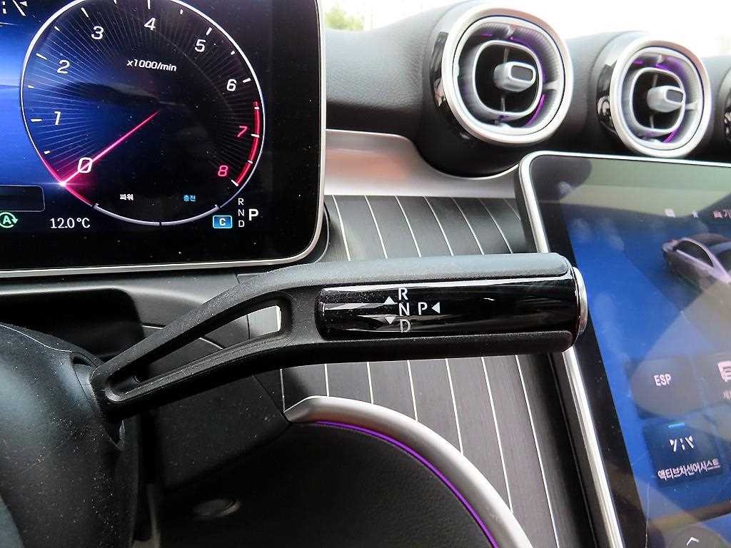 벤츠 C 클래스 C클래스 W206 C300 4MATIC 아방가르드 이미지 10