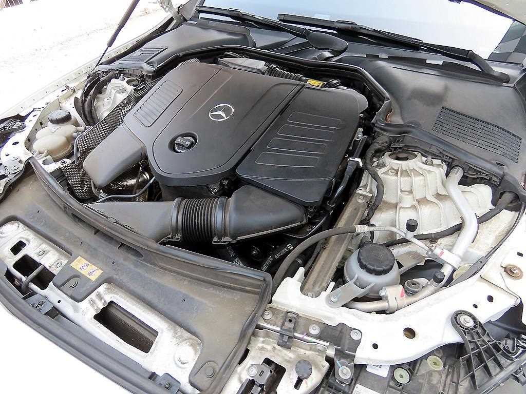 벤츠 C 클래스 C클래스 W206 C300 4MATIC 아방가르드 이미지 19