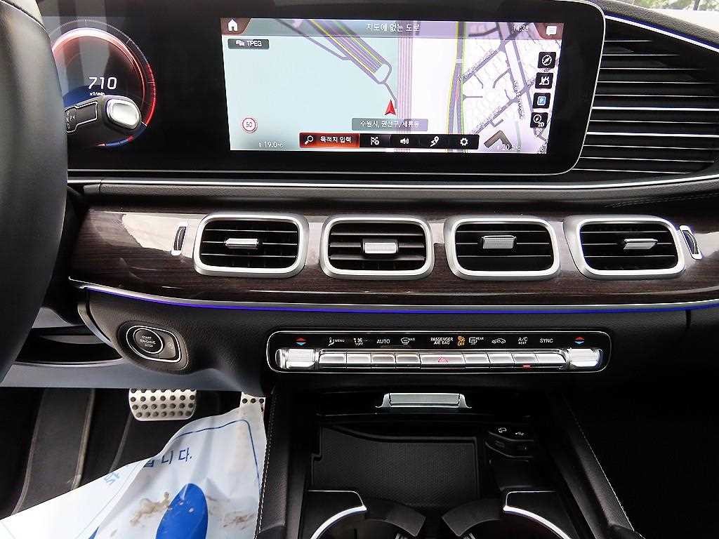 벤츠 GLE 클래스 GLE 클래스 W167 GLE 400d 4MATIC 쿠페 이미지 12