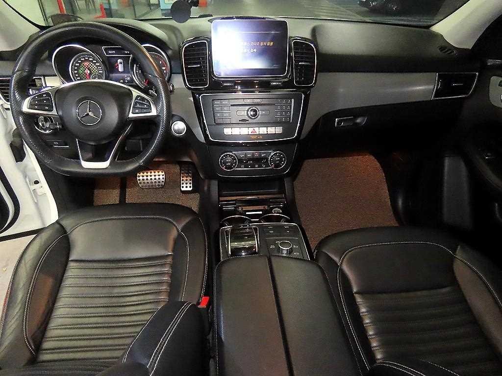벤츠 GLE 클래스 GLE 클래스 W166 GLE 350 d 4MATIC 이미지 10