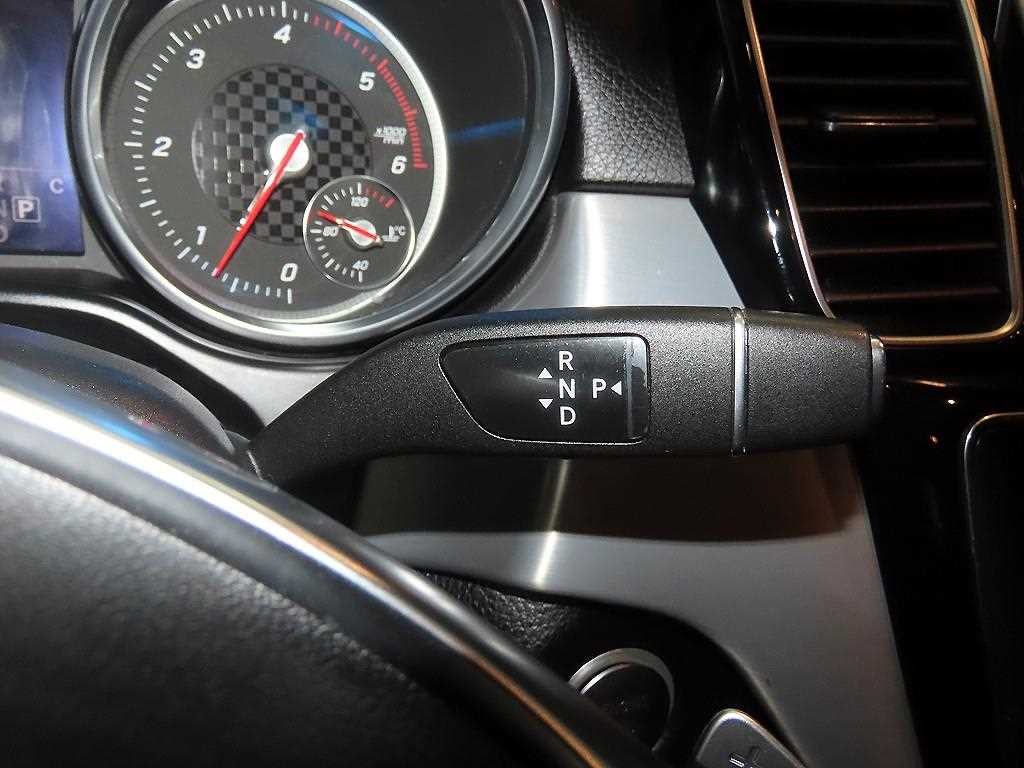 벤츠 GLE 클래스 GLE 클래스 W166 GLE 350 d 4MATIC 이미지 12