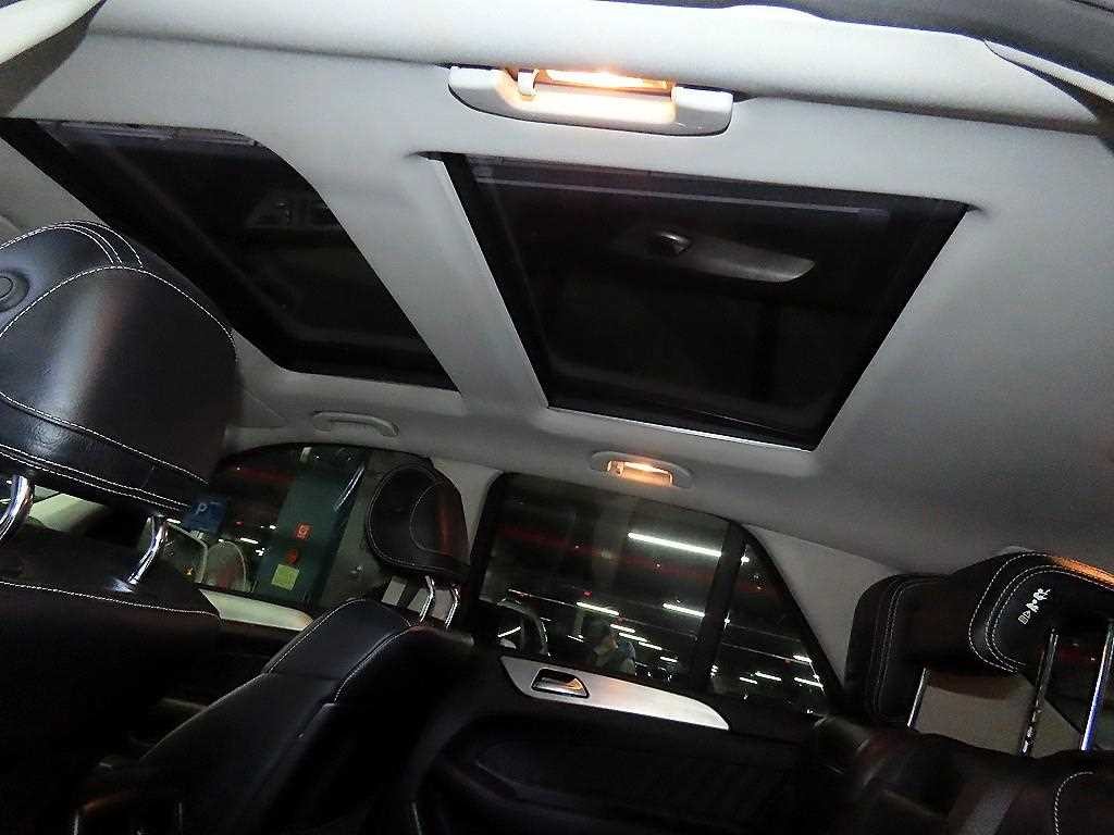 벤츠 GLE 클래스 GLE 클래스 W166 GLE 350 d 4MATIC 이미지 15