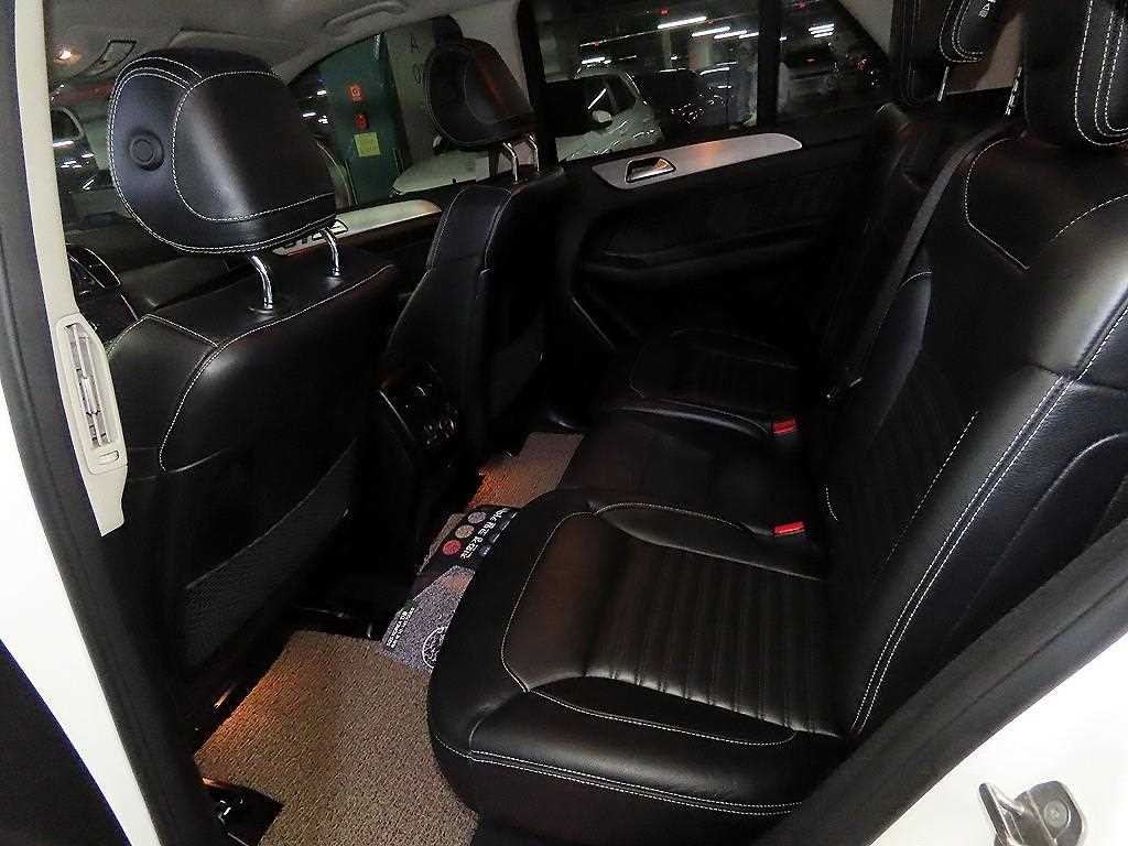 벤츠 GLE 클래스 GLE 클래스 W166 GLE 350 d 4MATIC 이미지 7