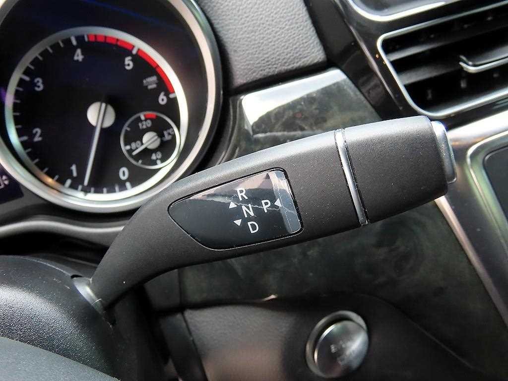 벤츠 M 클래스 뉴 M클래스 W166 ML350 블루텍 4매틱 이미지 10