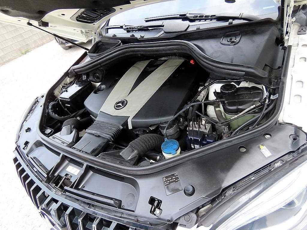 벤츠 M 클래스 뉴 M클래스 W166 ML350 블루텍 4매틱 이미지 19