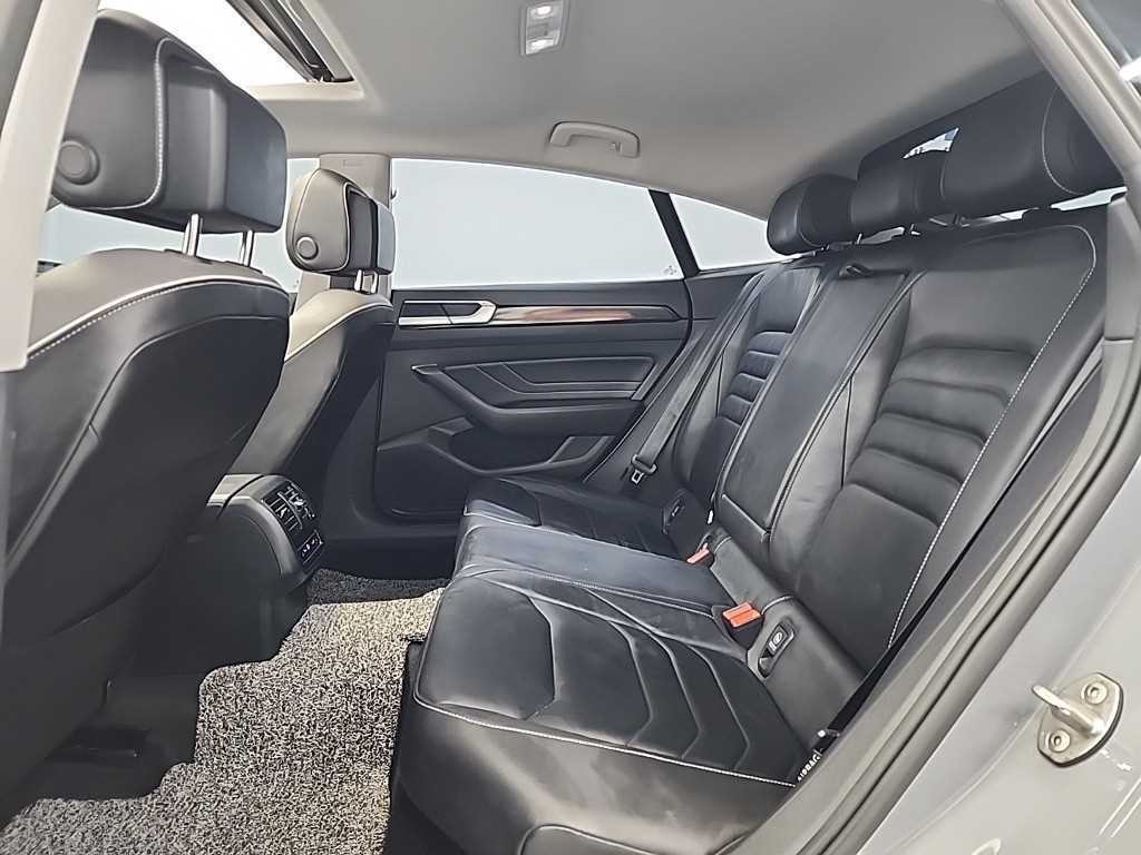폭스바겐 아테온 2.0 TDI 엘레강스 프레스티지 이미지 13