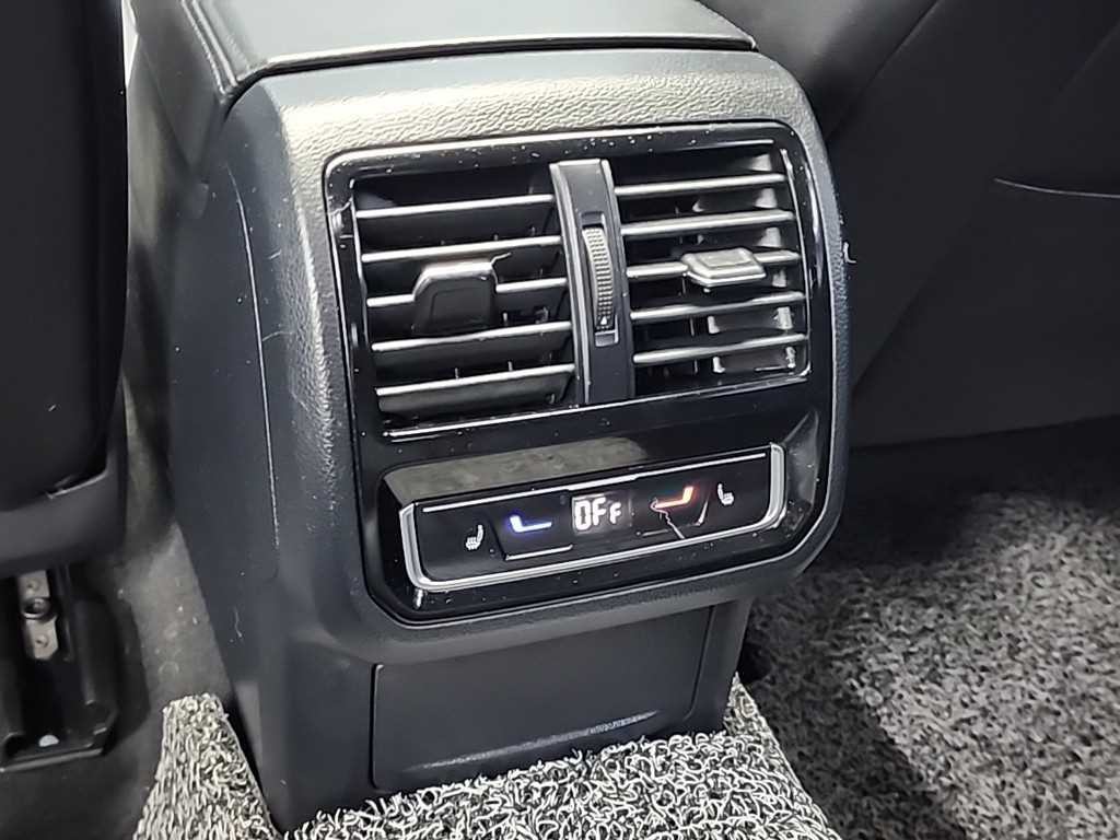 폭스바겐 아테온 2.0 TDI 엘레강스 프레스티지 이미지 14