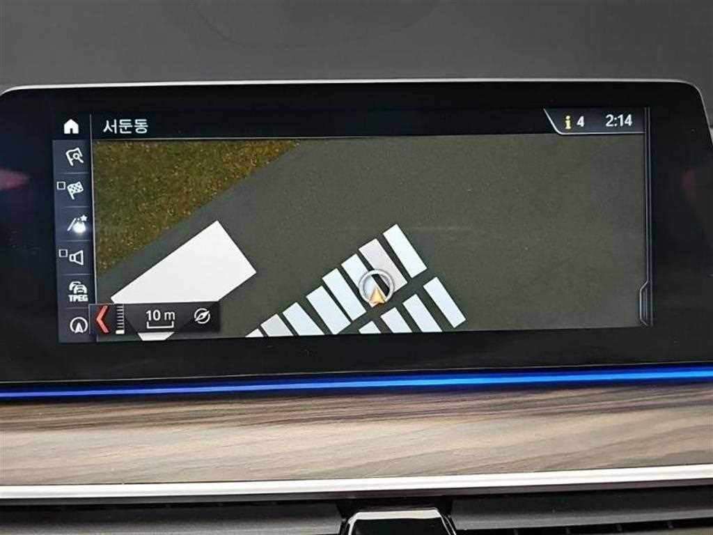 BMW 5시리즈 5시리즈 (G30) 530i M 스포츠 플러스 이미지 12