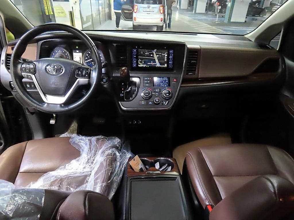 토요타 시에나 3.5 AWD 이미지 10