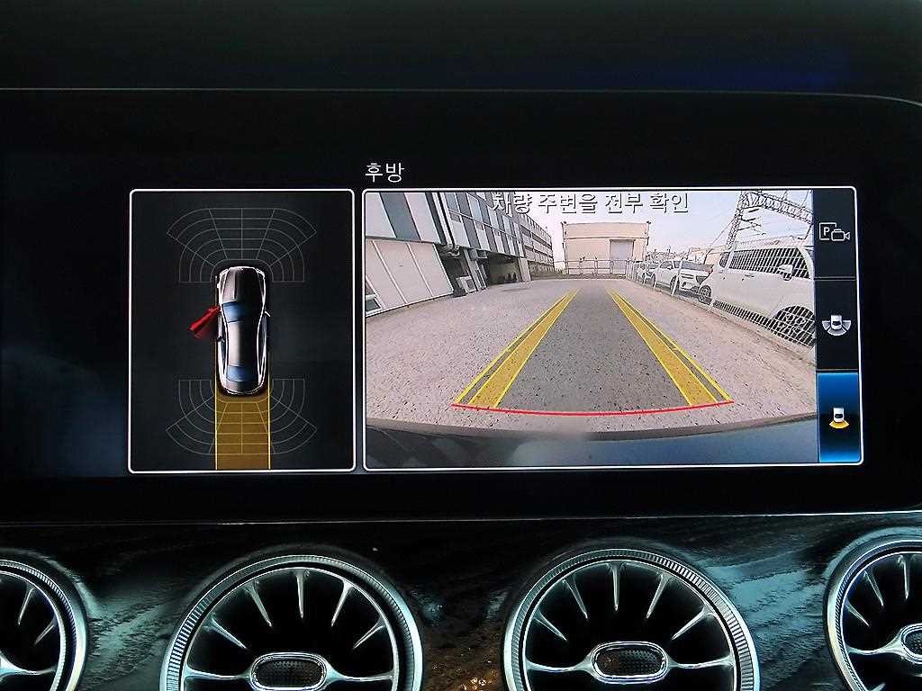 벤츠 E 클래스 E-클래스 W213 E220d 쿠페 이미지 15