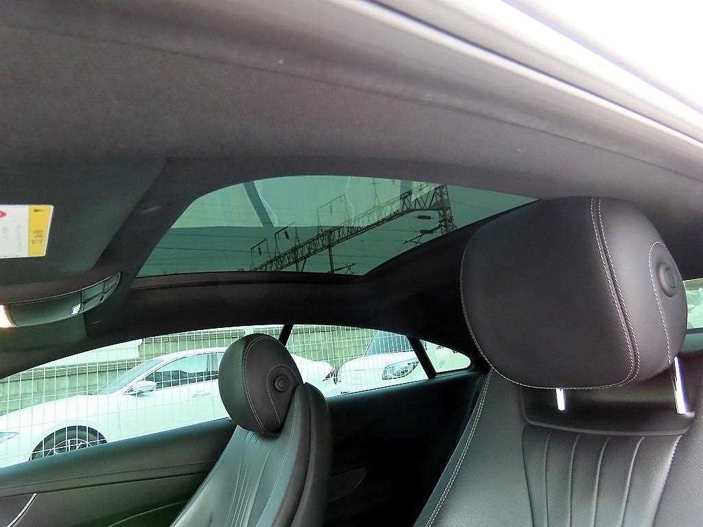 벤츠 E 클래스 E-클래스 W213 E220d 쿠페 이미지 18