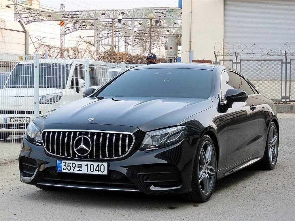 벤츠 E 클래스 E-클래스 W213 E220d 쿠페 이미지 2