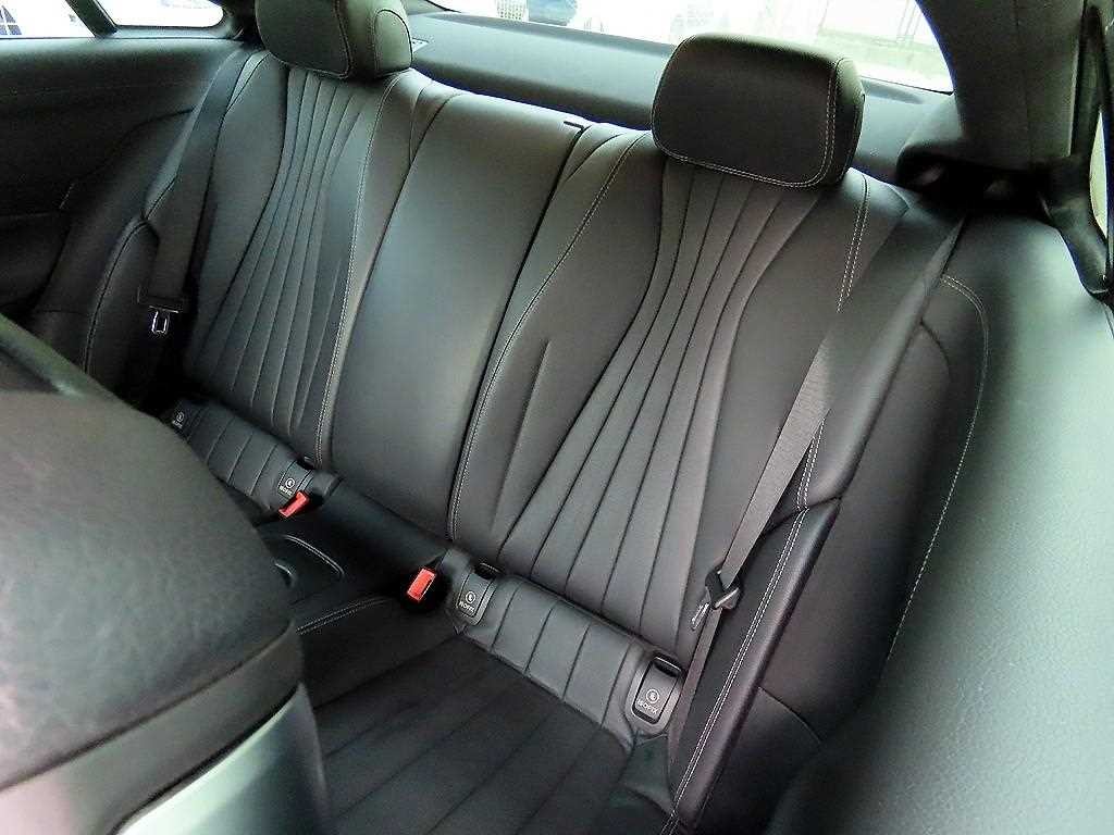 벤츠 E 클래스 E-클래스 W213 E220d 쿠페 이미지 6
