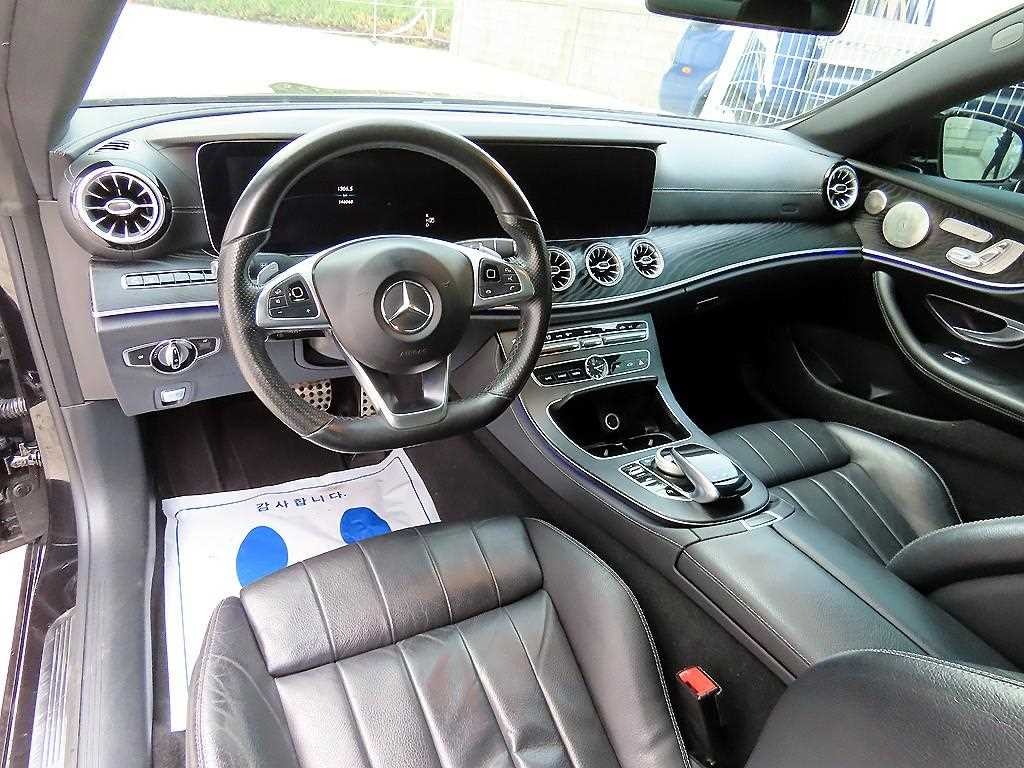 벤츠 E 클래스 E-클래스 W213 E220d 쿠페 이미지 7