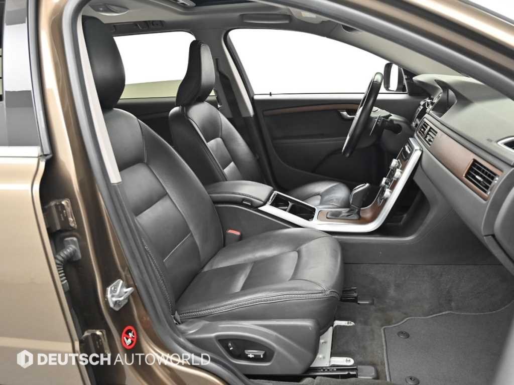 볼보 XC70 D4 이미지 10