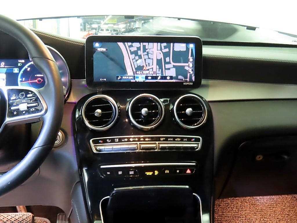벤츠 GLC 클래스 GLC클래스 X253 GLC 220 d 4MATIC 이미지 11